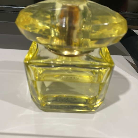 Versace Yellow Diamond Intense.
Eau De Parfum 90ml - Picture 2 of 3